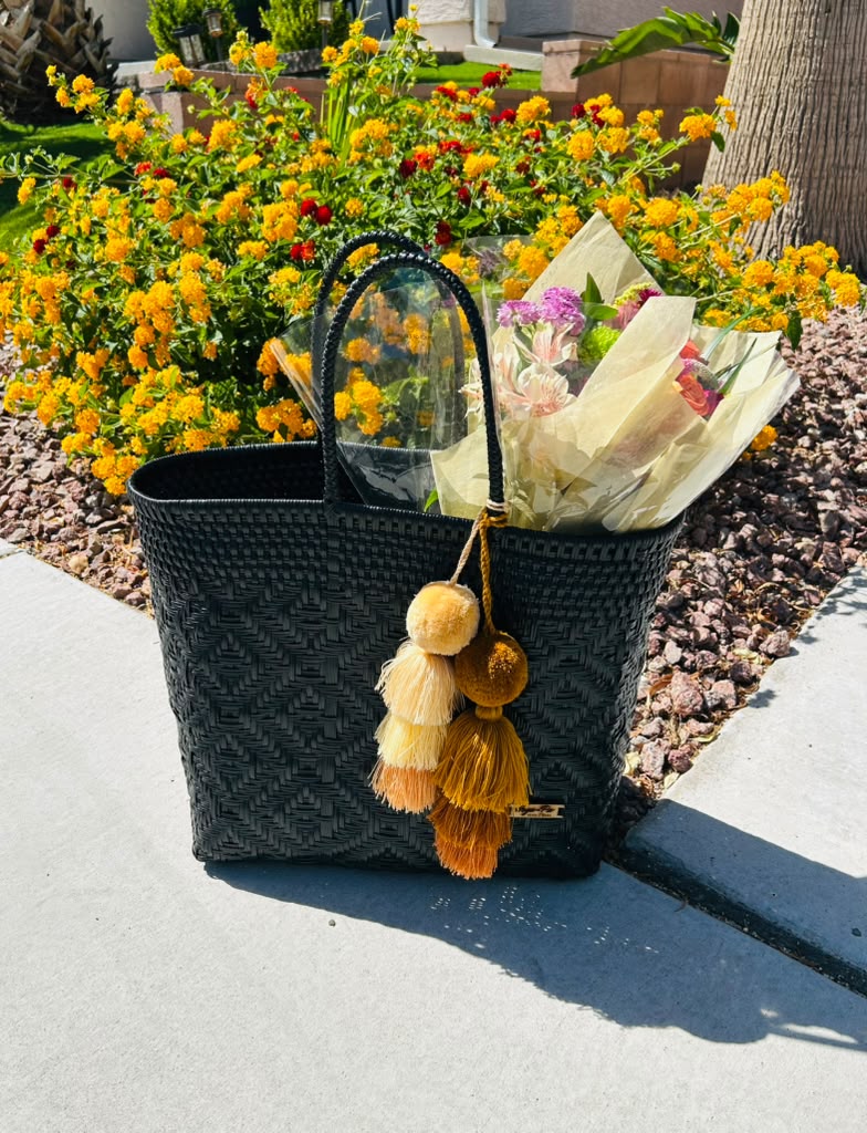 Yady tote Bag